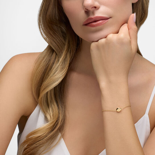 Birks Pebble Yellow Gold Bracelet on model image number 1